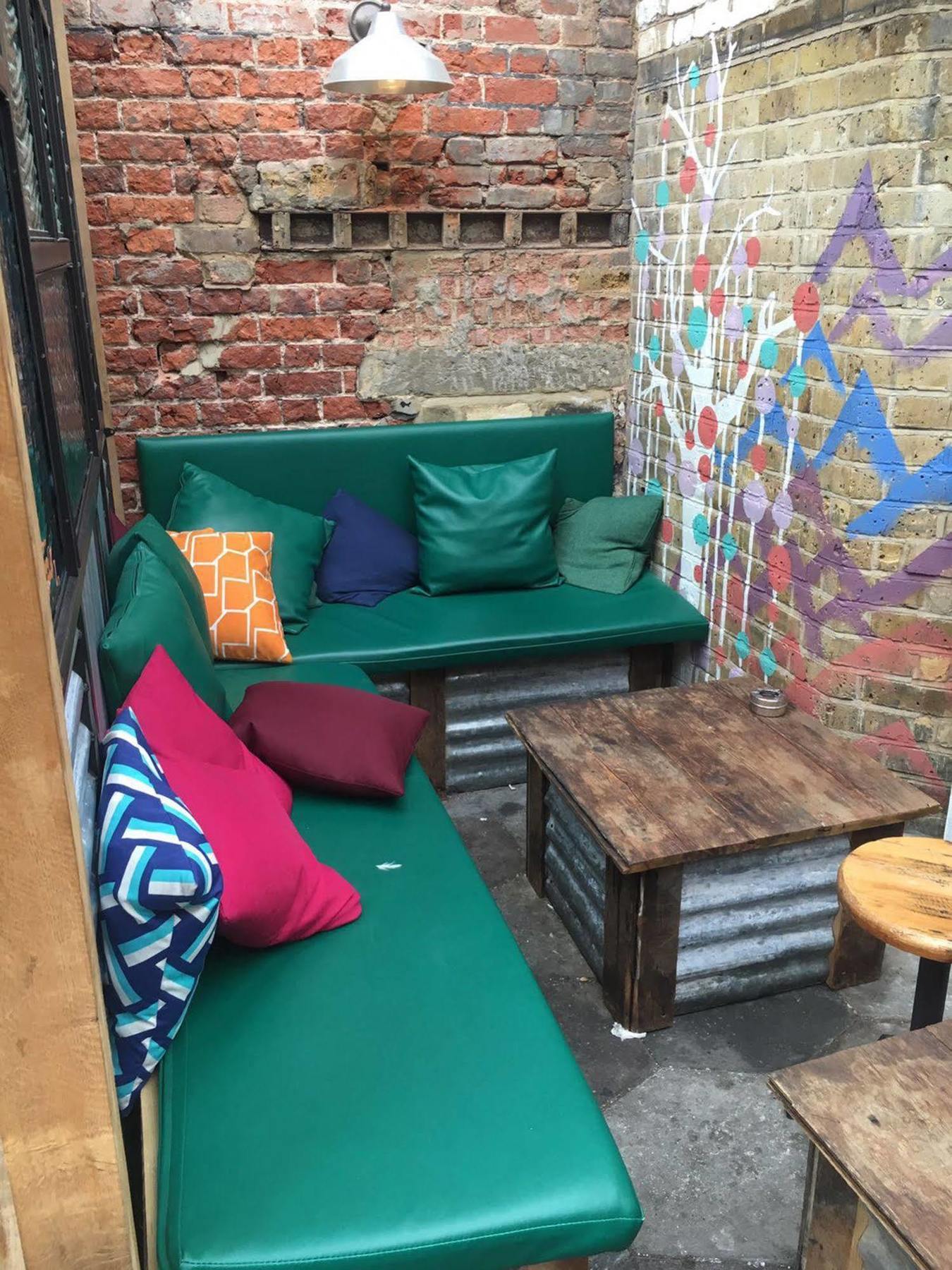 Lovely Garden Apartment In Wimbledon Town Centre With Private Parking By Wimbledon Holiday Lets Londres Exterior foto