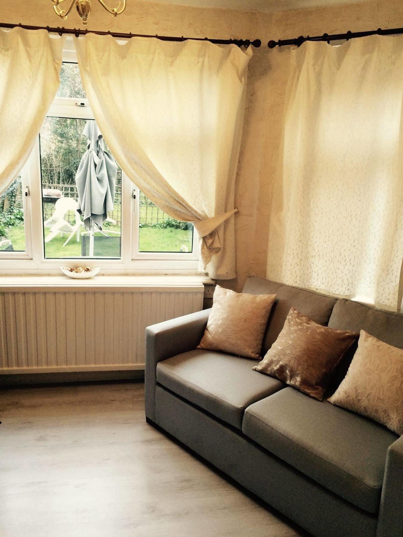 Lovely Garden Apartment In Wimbledon Town Centre With Private Parking By Wimbledon Holiday Lets Londres Exterior foto